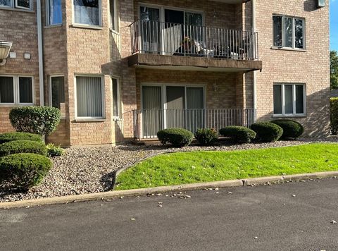 Tiny photo for 10228 Southwest Highway #1C, Chicago Ridge, IL 60415 (MLS # 12491190)