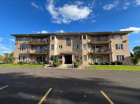 Tiny photo for 10228 Southwest Highway #1C, Chicago Ridge, IL 60415 (MLS # 12491190)