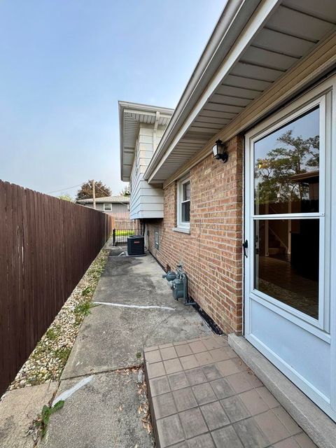 Tiny photo for 4230 Barry Lane, Oak Forest, IL 60452 (MLS # 12493489)
