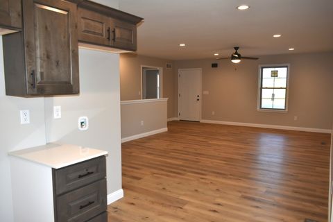 Tiny photo for 180 S Oak Street, El Paso, IL 61738 (MLS # 12467316)