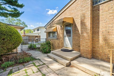 Tiny photo for 45 Concord Avenue, South Elgin, IL 60177 (MLS # 12628649)