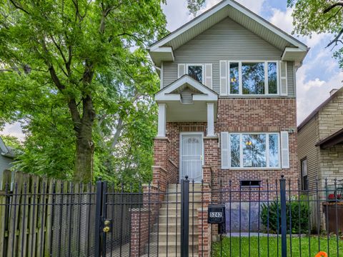 Photo of 5242 W Ferdinand Street, Chicago, IL 60644 (MLS # 12574627)