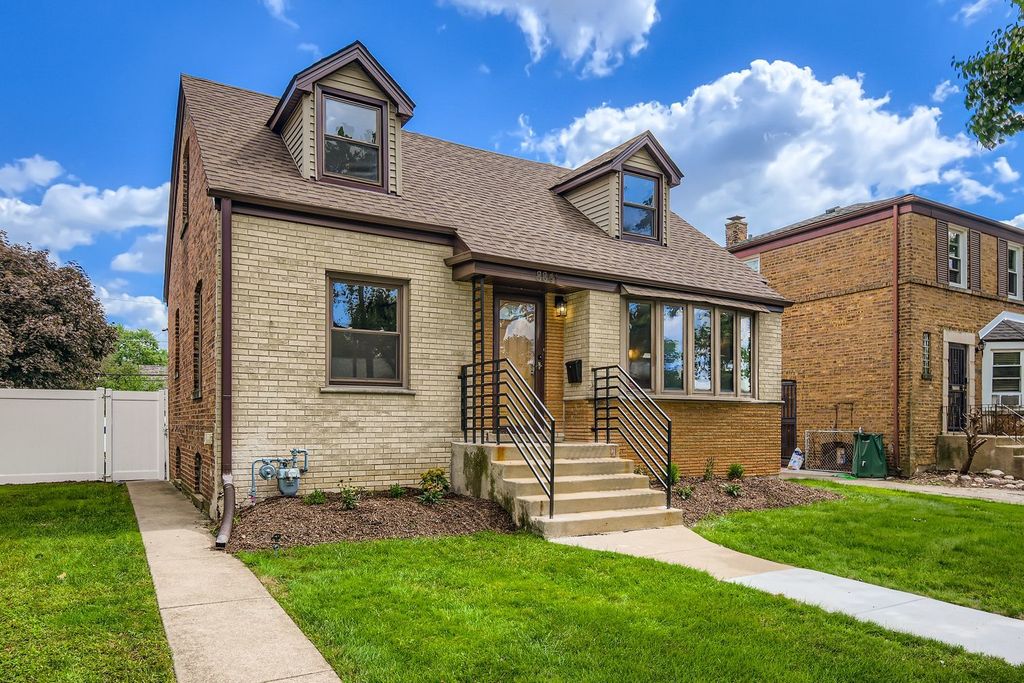 Photo for 8841 S Utica Street, Evergreen Park, IL 60805 (MLS # 12504152)