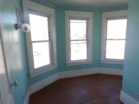 Tiny photo for 1527 N Marquette Street, Davenport, IA 52804 (MLS # 12587427)