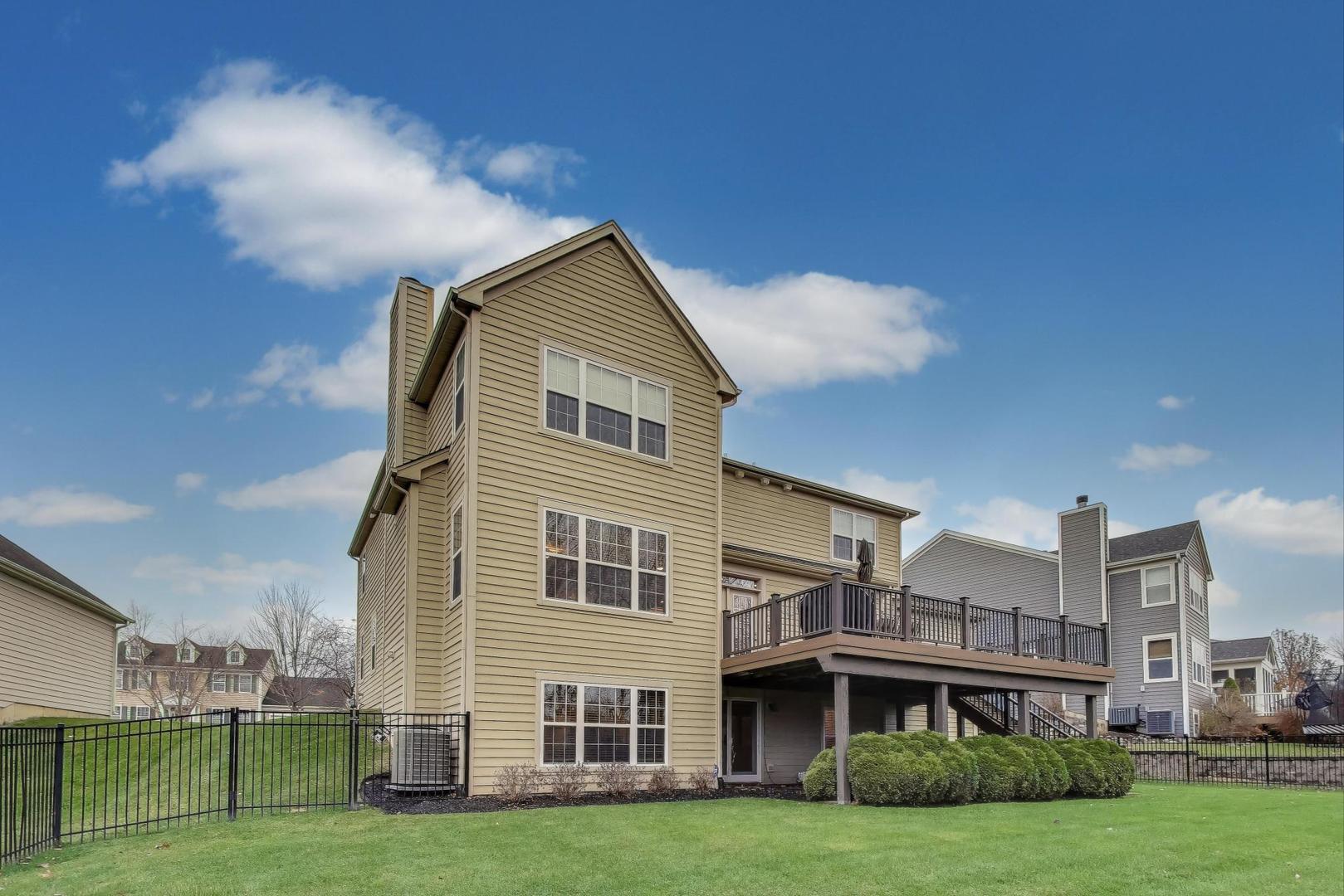 Elgin, Illinois 60124, United States, 5 Bedrooms Bedrooms, ,4 BathroomsBathrooms,Residential,Contingent,250856