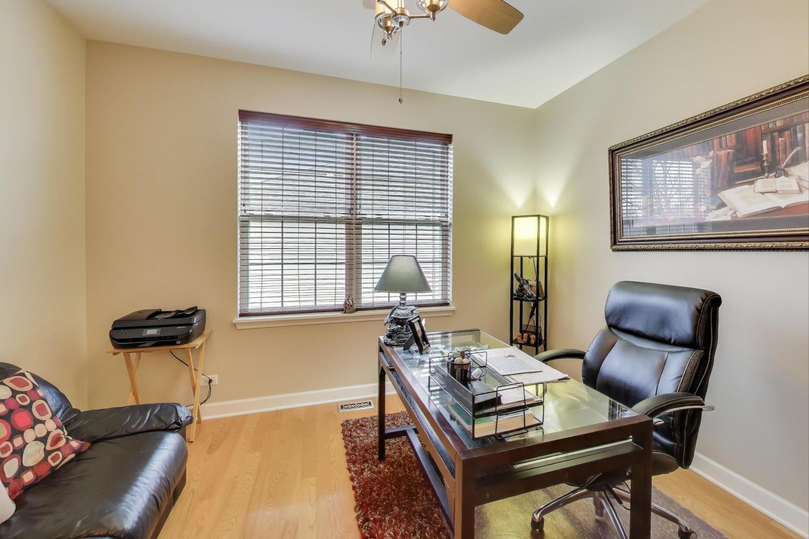 Elgin, Illinois 60124, United States, 5 Bedrooms Bedrooms, ,4 BathroomsBathrooms,Residential,Contingent,250856