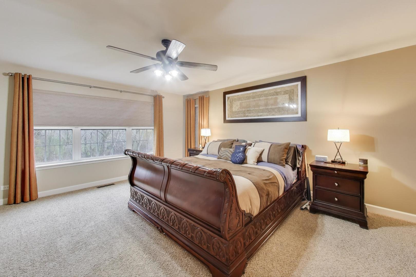 Elgin, Illinois 60124, United States, 5 Bedrooms Bedrooms, ,4 BathroomsBathrooms,Residential,Contingent,250856