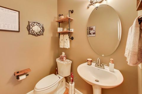 Tiny photo for 379 Fountain Avenue, Elgin, IL 60124 (MLS # 12516657)