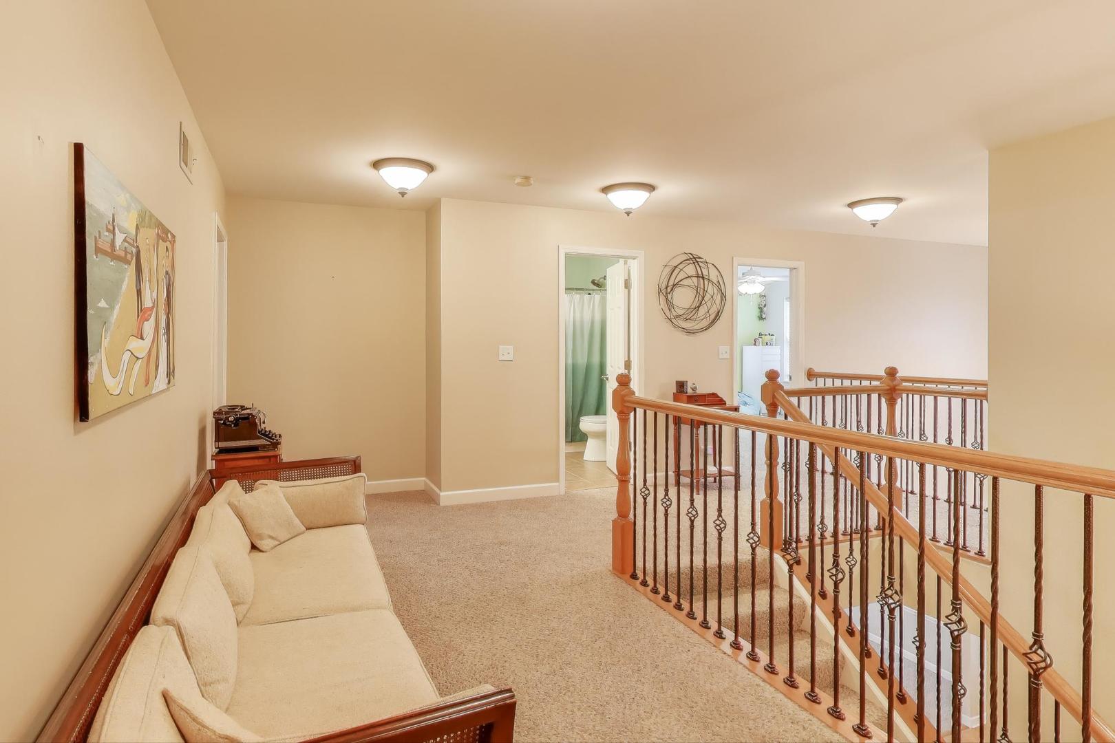 Elgin, Illinois 60124, United States, 5 Bedrooms Bedrooms, ,4 BathroomsBathrooms,Residential,Contingent,250856