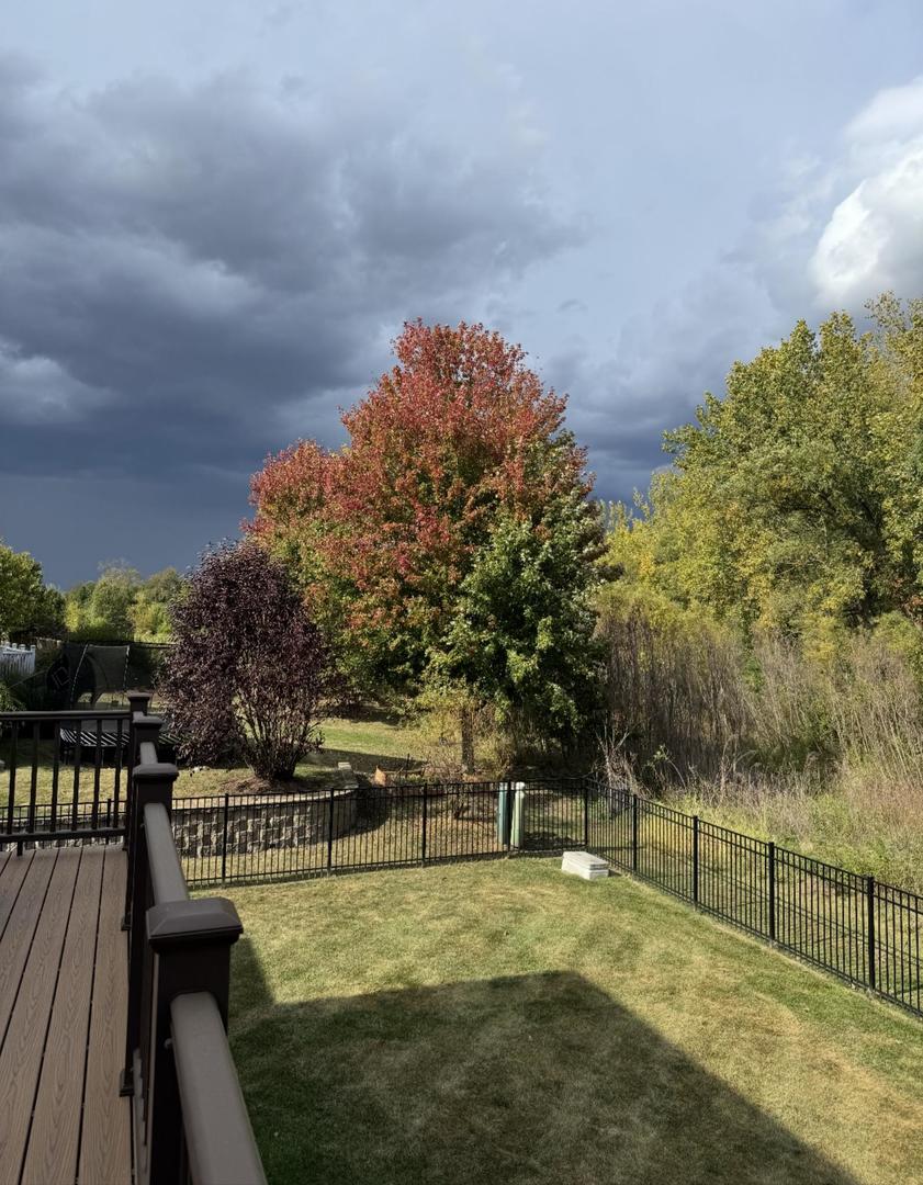 Elgin, Illinois 60124, United States, 5 Bedrooms Bedrooms, ,4 BathroomsBathrooms,Residential,Contingent,250856