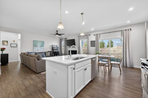 Tiny photo for 3656 Reddington Circle, Elgin, IL 60124 (MLS # 12570609)