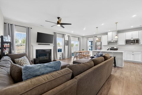 Tiny photo for 3656 Reddington Circle, Elgin, IL 60124 (MLS # 12570609)