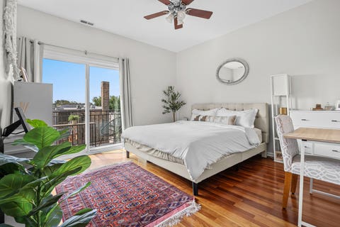 Tiny photo for 1109 W Belmont Avenue #4, Chicago, IL 60657 (MLS # 12741051)