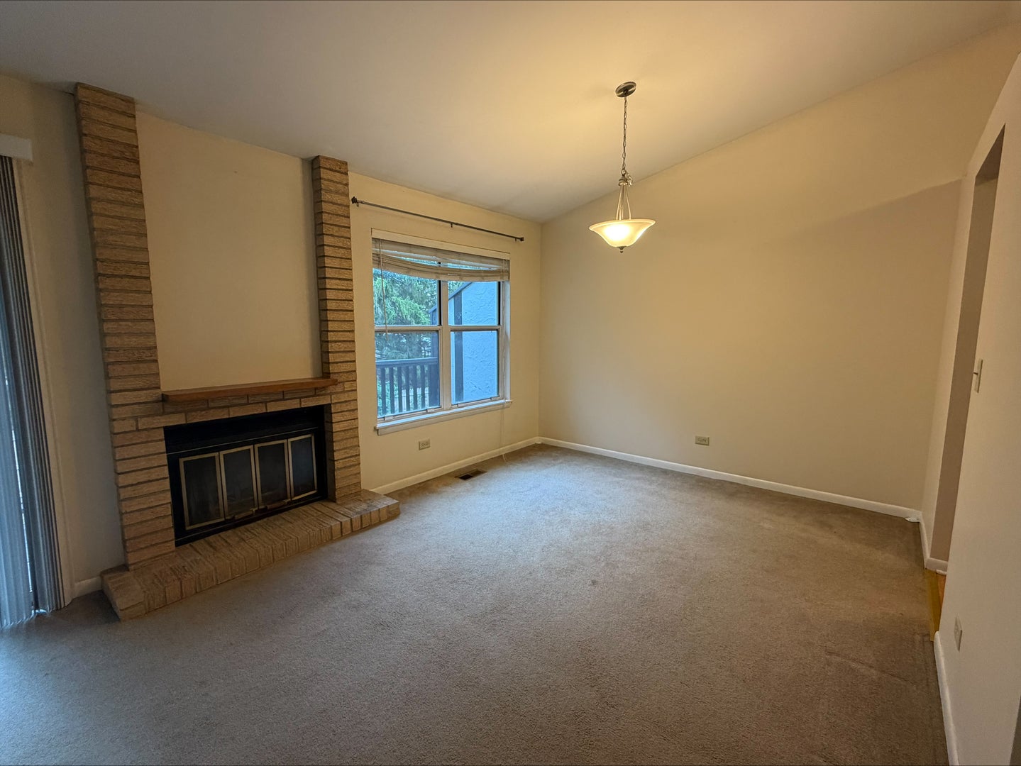 148 W Golf Road E