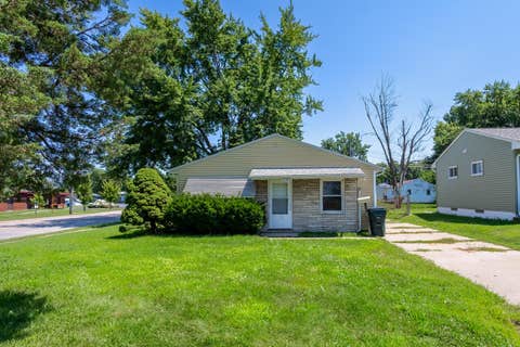 Photo of 2525 N Fairmount Street, Davenport, IA 52804 (MLS # 12722673)