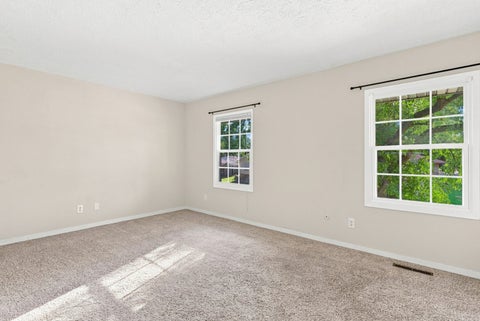 Tiny photo for 5721 Fillmore Street, Davenport, IA 52806 (MLS # 12729814)