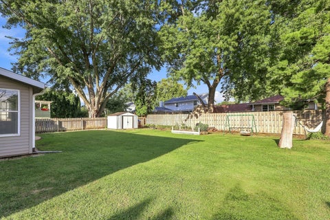 Tiny photo for 5721 Fillmore Street, Davenport, IA 52806 (MLS # 12729814)