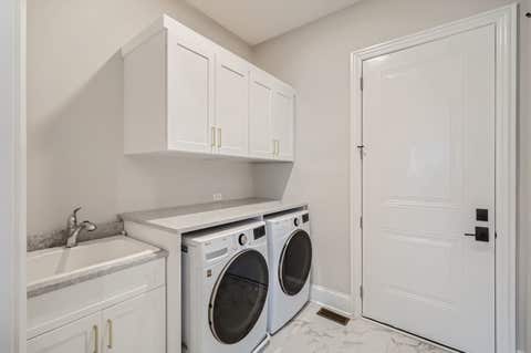 Tiny photo for Kildeer, IL 60047 (MLS # 12586329)