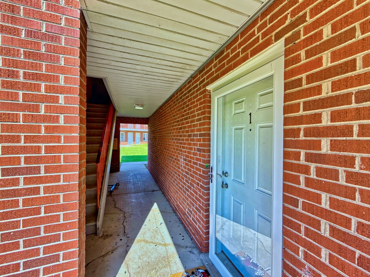 1111 E Algonquin Road 1