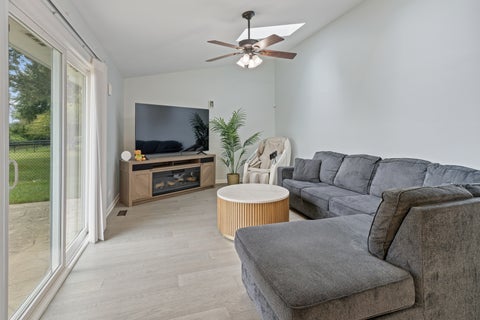 Tiny photo for 820 N Dexter Lane, Hoffman Estates, IL 60169 (MLS # 12767174)