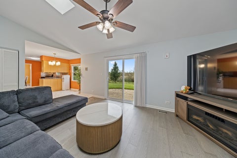 Tiny photo for 820 N Dexter Lane, Hoffman Estates, IL 60169 (MLS # 12767174)