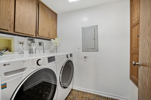 Tiny photo for 6400 N Cicero Avenue #315, Lincolnwood, IL 60712 (MLS # 12550646)