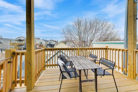 Tiny photo for 3042 N Clifton Avenue #3, Chicago, IL 60657 (MLS # 12617648)