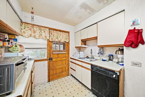 Tiny photo for 429 Geneva Avenue, Bellwood, IL 60104 (MLS # 12517526)