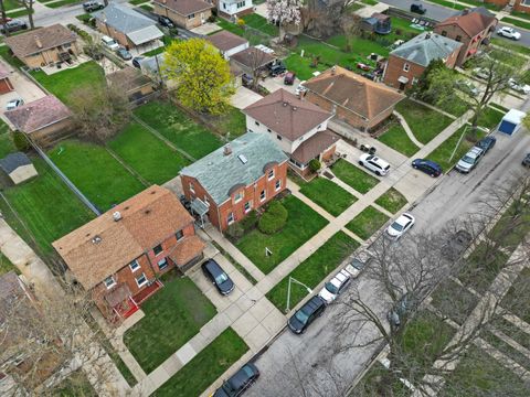 Tiny photo for 429 Geneva Avenue, Bellwood, IL 60104 (MLS # 12517526)