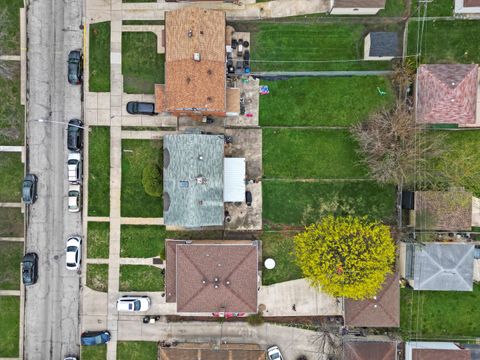 Tiny photo for 429 Geneva Avenue, Bellwood, IL 60104 (MLS # 12517526)