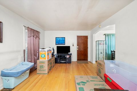 Tiny photo for 429 Geneva Avenue, Bellwood, IL 60104 (MLS # 12517526)