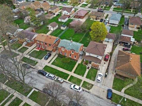 Tiny photo for 429 Geneva Avenue, Bellwood, IL 60104 (MLS # 12517526)