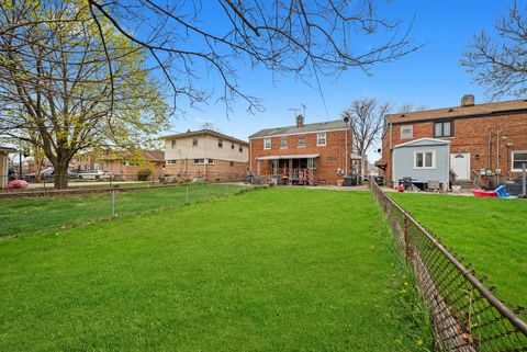 Tiny photo for 429 Geneva Avenue, Bellwood, IL 60104 (MLS # 12517526)