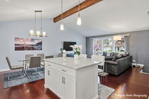 Tiny photo for Lindenhurst, IL 60046 (MLS # 12610937)