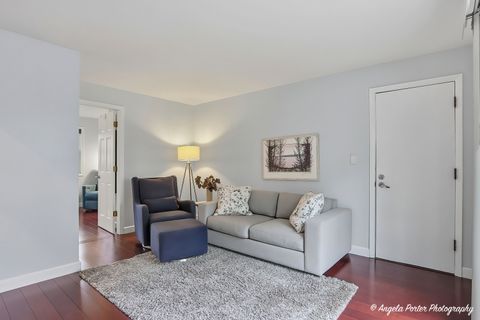 Tiny photo for Lindenhurst, IL 60046 (MLS # 12610937)