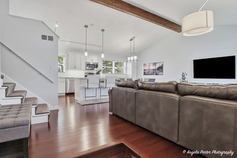 Tiny photo for Lindenhurst, IL 60046 (MLS # 12610937)
