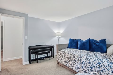 Tiny photo for Lindenhurst, IL 60046 (MLS # 12610937)