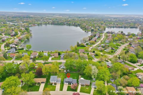 Tiny photo for Lindenhurst, IL 60046 (MLS # 12610937)