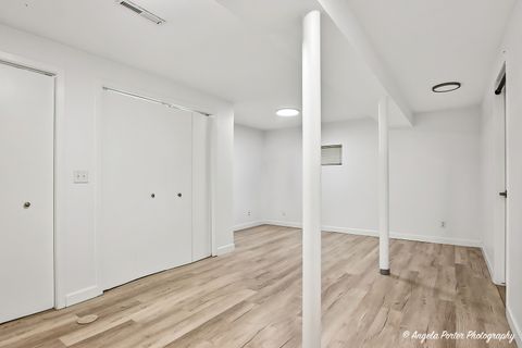 Tiny photo for Lindenhurst, IL 60046 (MLS # 12610937)