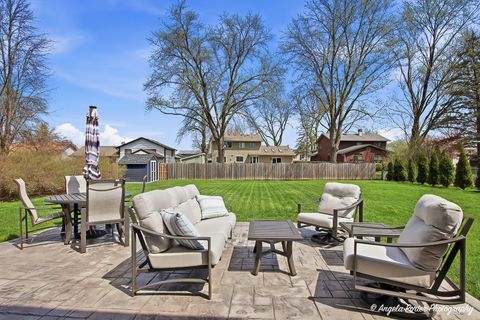 Tiny photo for Lindenhurst, IL 60046 (MLS # 12610937)