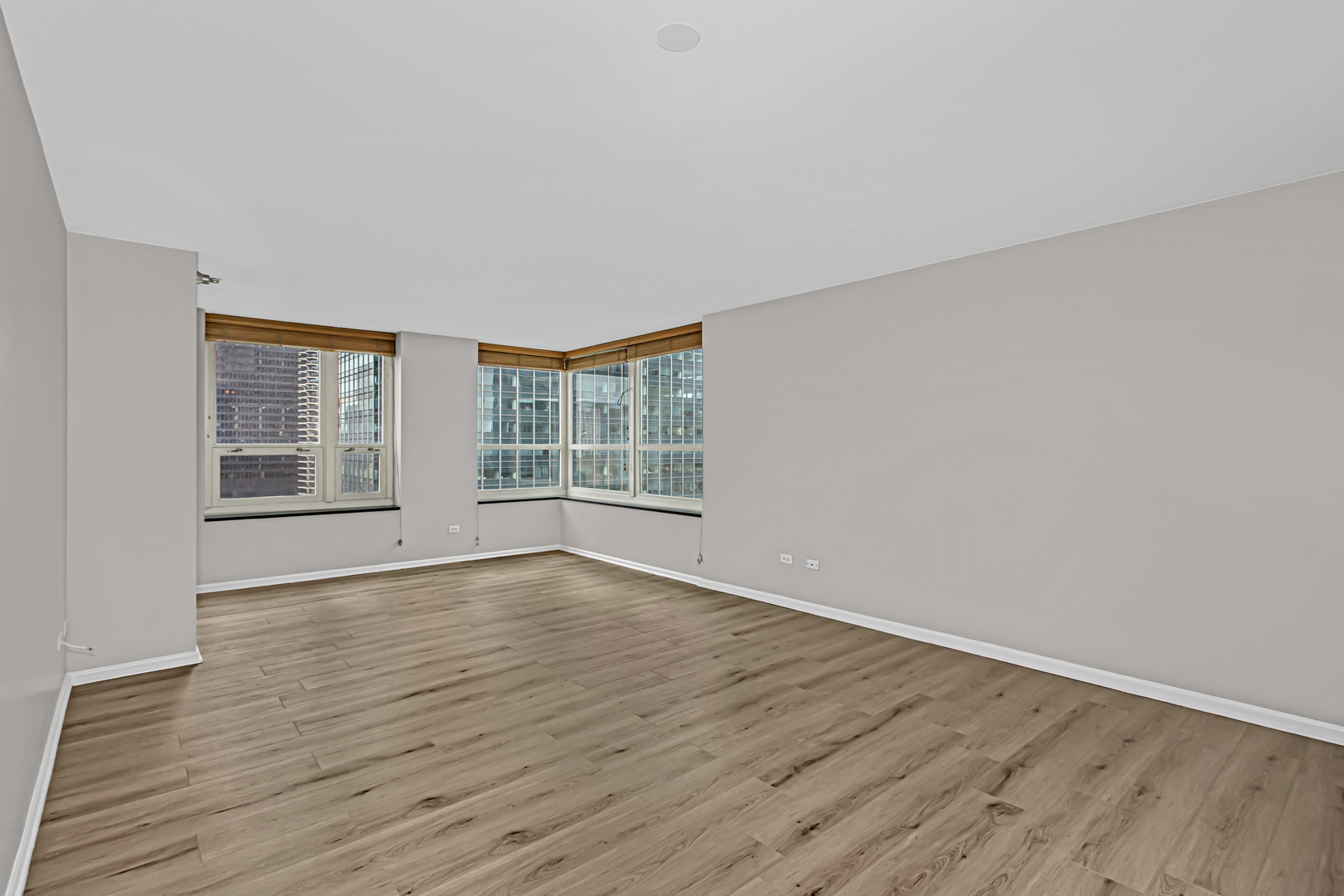 345 N La Salle Drive 3503