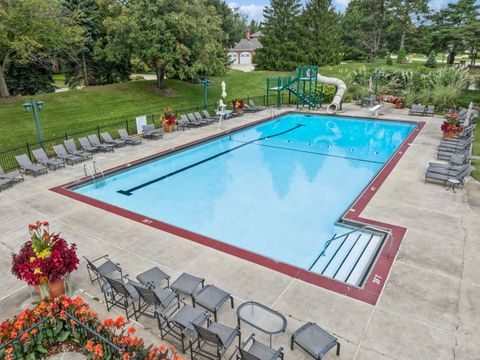 Tiny photo for 2016 Midwest club Parkway, Oak Brook, IL 60523 (MLS # 12580227)