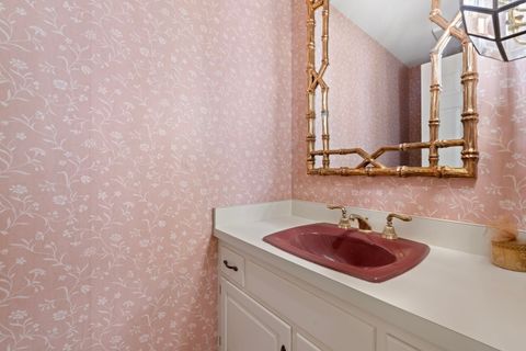 Tiny photo for 2016 Midwest club Parkway, Oak Brook, IL 60523 (MLS # 12580227)