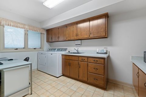 Tiny photo for 2016 Midwest club Parkway, Oak Brook, IL 60523 (MLS # 12580227)