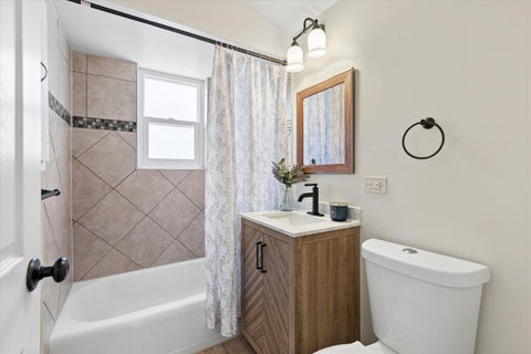 Tiny photo for 408 W Commonwealth Lane, Elmhurst, IL 60126 (MLS # 12669961)