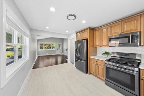 Tiny photo for 408 W Commonwealth Lane, Elmhurst, IL 60126 (MLS # 12669961)