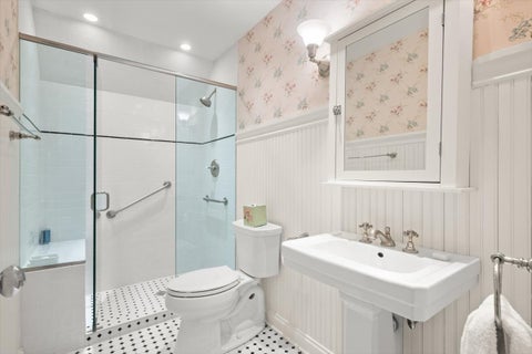 Tiny photo for 3 Old Hunt Road, Northfield, IL 60093 (MLS # 12734478)