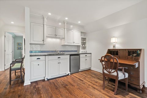 Tiny photo for 3 Old Hunt Road, Northfield, IL 60093 (MLS # 12734478)