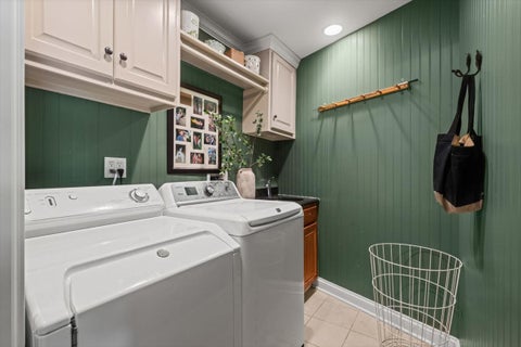 Tiny photo for 3 Old Hunt Road, Northfield, IL 60093 (MLS # 12734478)