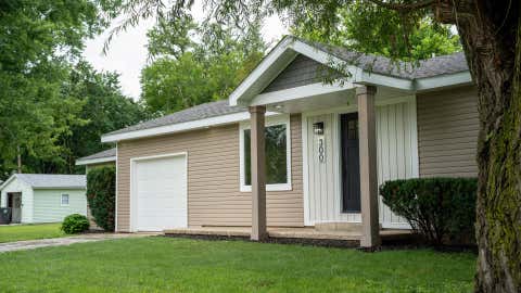 Tiny photo for 300 W Alabama Avenue, Casey, IL 62420 (MLS # 12732786)